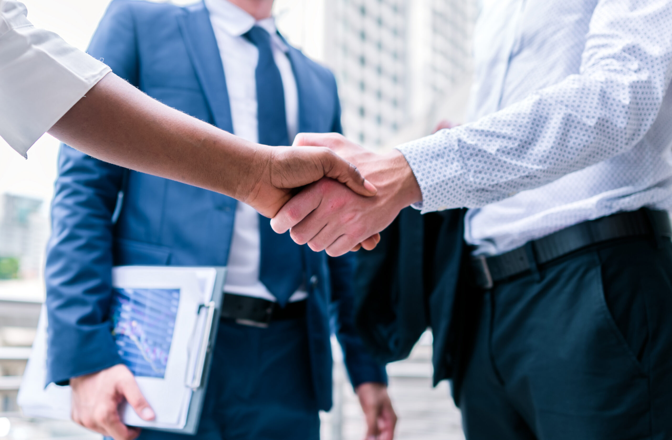 deal-handshake-of-business-2026-01-06-10-37-45-utc